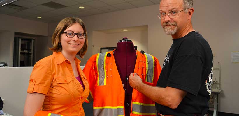 Veste Imperméable PVC Jaune – Travaux, Pêche, Chasse – Taille M – Marque River City – Neuf Avec étiquettes