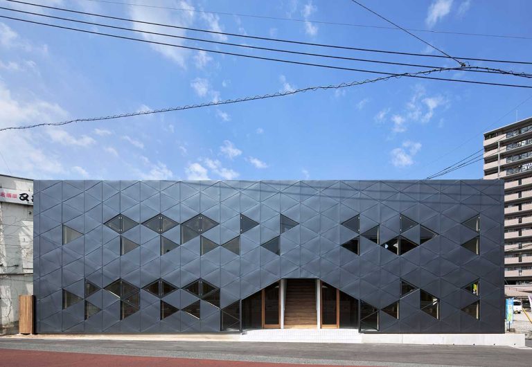 album facade triangle1