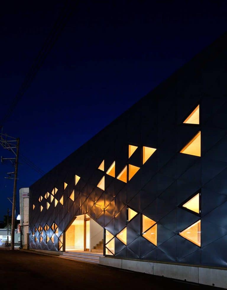 album facade triangle5