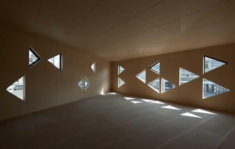 album facade triangle6