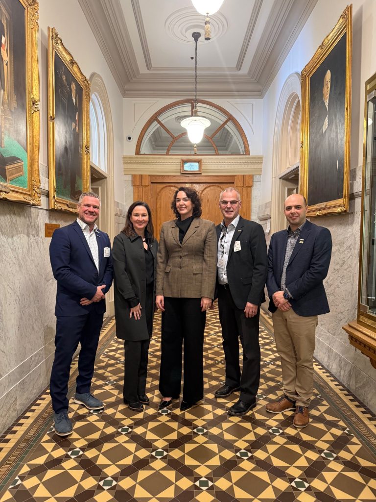 Journée sur la colline : mission accomplie à l’Assemblée nationale 5 ACQ Presidentielle 03