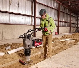 La mise en place du béton 5 jumping jack milwaukee